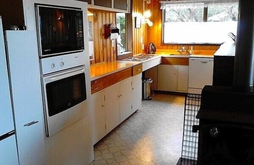 Tairua Cottage | The Great Escape - Tairua Holiday Home