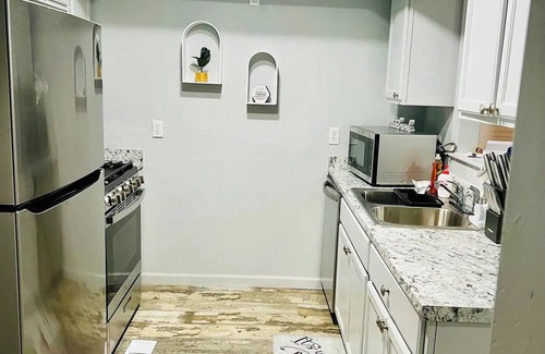 Tulsa House | The Great Experience in Tulsa with AC, WiFi & all the needed amenities.