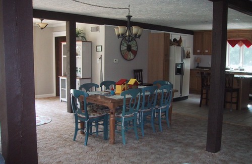 Scotland Cottage | THE GREAT LAKE ESCAPE, AMAZING SPRING FISHING & TOP NOTCH GOLF COURSES!