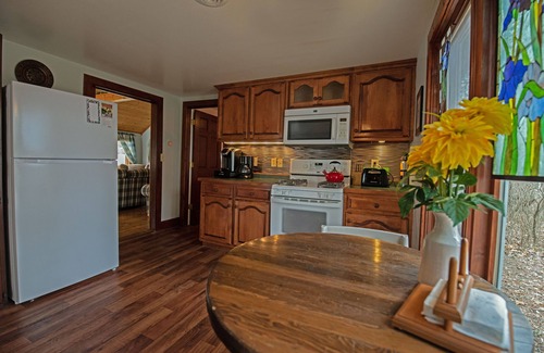 Friendship Cabin | The Great Outdoors: Pet-Friendly Lake House