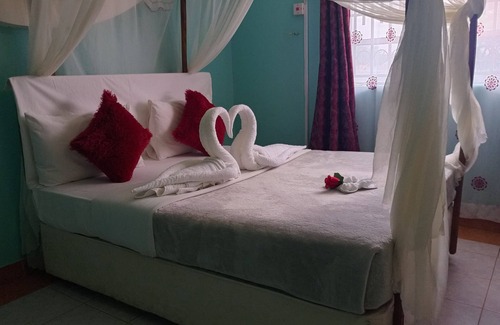 Lodwar Hotel | The Great Turk Reef Hotel