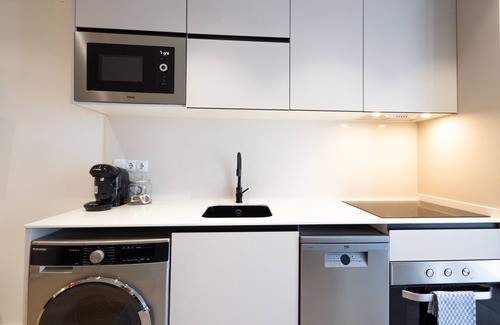 Nou Moles Apartment | The Green Apartment V by Florit Flats