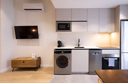 Nou Moles Apartment | The Green Apartment V by Florit Flats