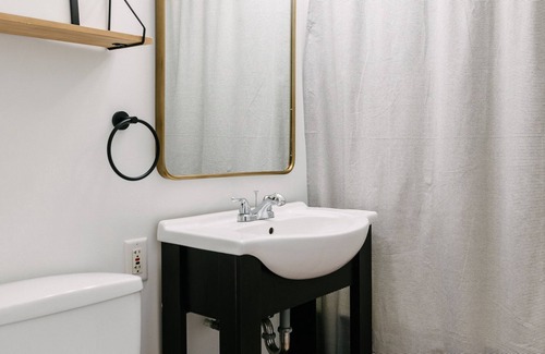 Brecksville House | The Green Door Guesthouse at Cuyahoga Valley National Park