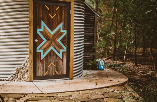 Elmo House | The Green Egg - Vintage RV Glamping