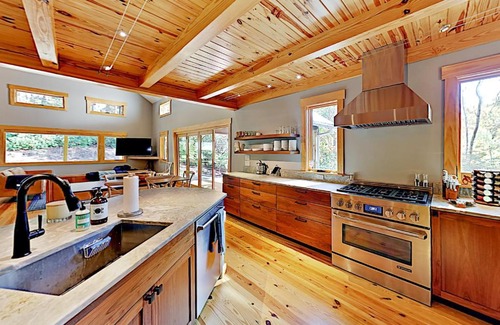 Pisgah Forest House | The Green Estate