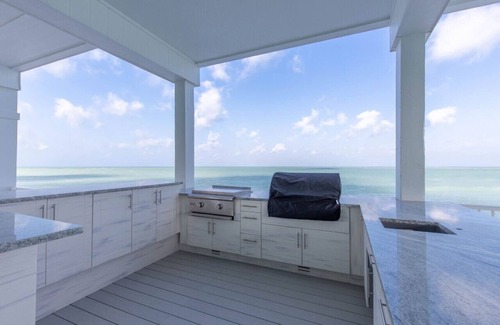 Jose's Hideaway House | The Green Flash: Gulf Front Home with Private Pool