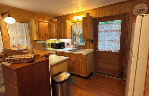Aspers Cabin | The Green Glade Family Glamping Cabin Near Gettysburg & Trails
