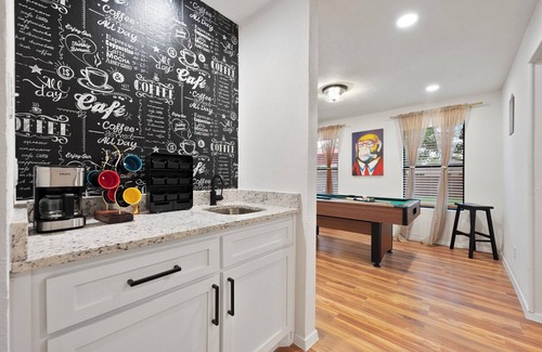 South Arlington House | The Green Golf Resort, 3 Bedroom 2.5 Bath innArlington near AT&TnStadium