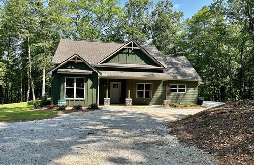 Valley Cottage | The Green Heron Cottage is close to Auburn, AL, Columbus, GA & Pine Mountain, GA