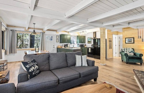 Ashford Cabin | The Green House- 8 mins to Mt. Rainier Nat'l Park!