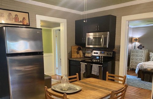 High Point Cottage | The Green House Beautiful Vintage Cottage