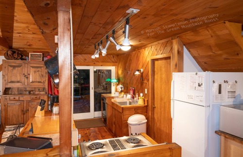 Whitingham House | The Green Mountain Roost, Very Private & Quiet Country House, Dogs Welcome