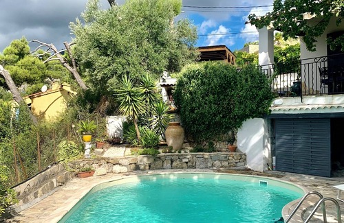 Tourrette-Levens House | The green oasis: breathtaking views, pool, privacy