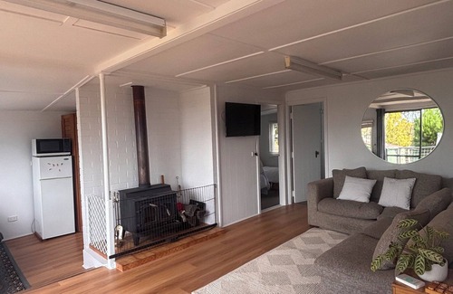 North Bruny House | The Green Pine Cottage