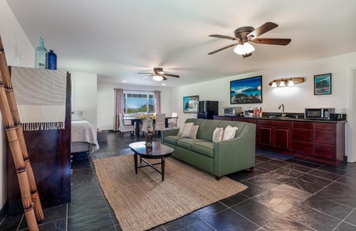 Pupukea House | The Green Pineapple Estate home