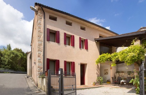 Crespano del Grappa House | THE GREEN PORCH