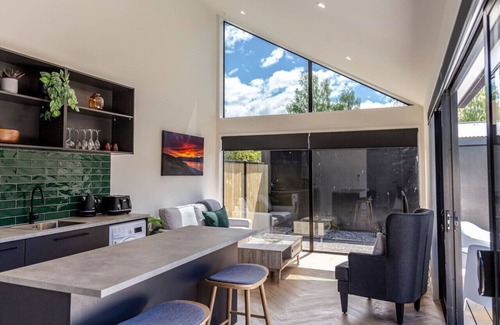 Twizel Apartment | The Green Room Maryburn Magic