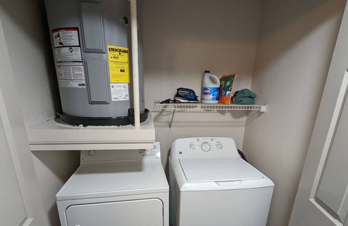 Nassau Bay Apartment | The Green Room