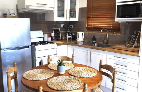 Wattle Glen Cottage | The Green Room Wattle Glen, boutique cottage