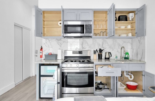 Ontario Apartment | The Green Studio - BRAND NEW !