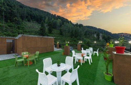 Fagu Hotel | The Green Trails I Vacations I Conference I MICE I Family Events I Open Air Terrace I Sky Bonfire I Kufri By Charvi Retreat