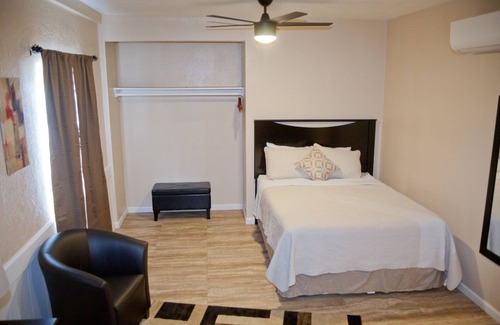 Myrtle Creek Hotel | The Green Tree Hotel