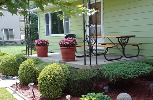 Jeddo Cottage | The Greenhouse On The Lake - Private Cottage And Beach Right On Lake Huron