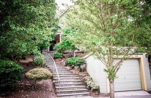 Wallingford House | THE GREENLAKE SUITES - center of seattle