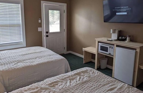 Munising House | The Greenland Motel - Room No.4