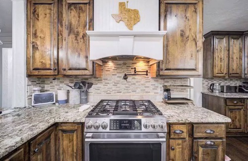 Trophy Club House | The Greens at golfside retreat