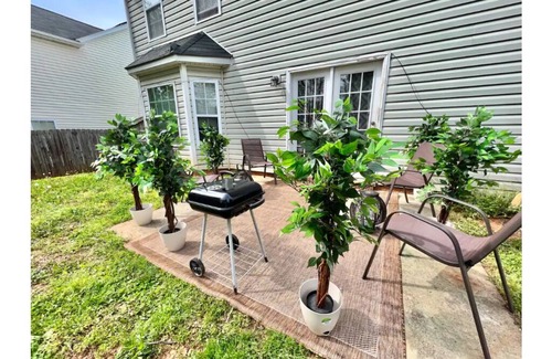 Greensboro House | THE Greensboro Escape