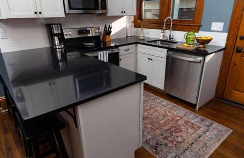 Roanoke Apartment | The Greenway Suite - The Historic Winona House