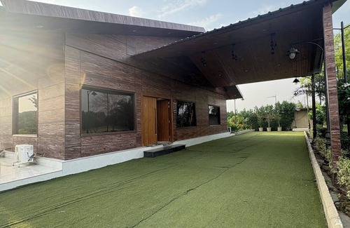 Udyog Vihar Villa | The Greenwood Farm And Lawn -Bijwasan