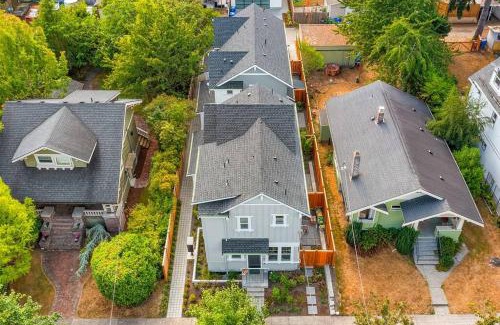 Whittier Heights Apartment | The Greenwood Gem