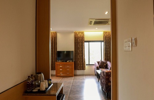 Balipara Hotel | The Greenwood, Tezpur