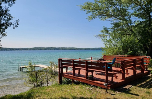 Alden Cottage | THE GREY HAVENS: Cozy Cottage w/Private Torch Lake Frontage