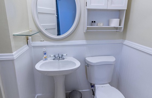 Blackstone Bed & Breakfast | The Grey Swan Inn