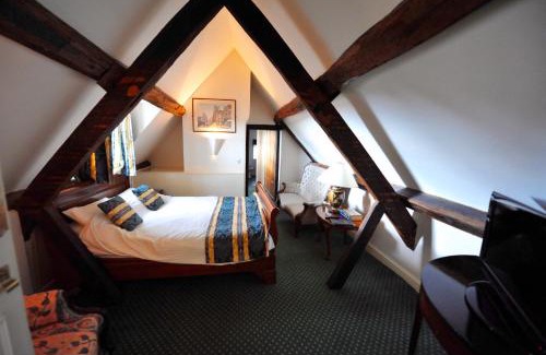 Lutterworth Hotel | The Greyhound Coaching Inn