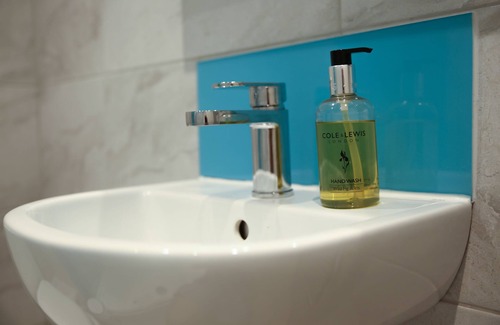 Usk Hotel | The Greyhound Inn & Hotel