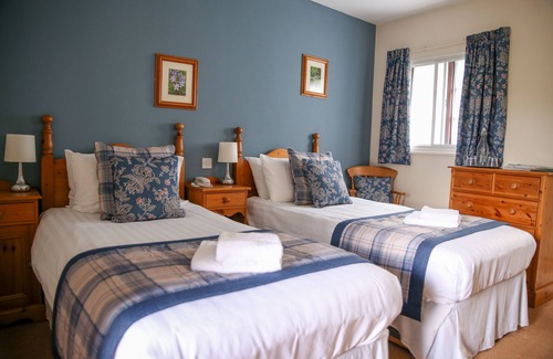 Usk Hotel | The Greyhound Inn & Hotel