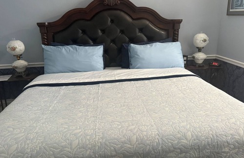 Waterloo Bed & Breakfast | The Gridley Inn B&B