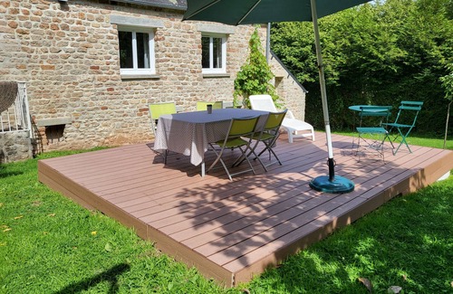 Neuilly-la-Foret House | The GRON mill is at the foot of the landing beaches