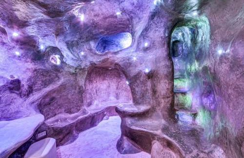 Spring City Apartment | The Grotto - Unique Interactive Cave Experience