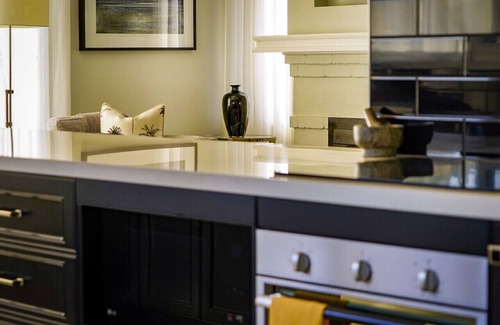 Burnie House | "THE GROVE" Executive Boutique Accommodation