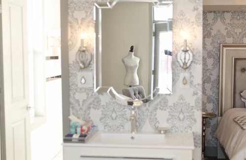 Kingsville Hotel | The Grove Hotel