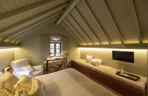 Guimaraes Hotel | The Grove Houses