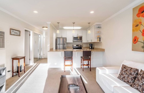 Belmont Apartment | The Grove- Parking, Gym and BBQ grill