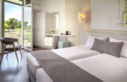 Drepano Hotel | The Grove Seaside Hotel