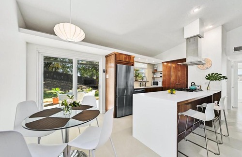 South River City House | The Guava Door - Cheerful Mid-Century - big yard, free parking
